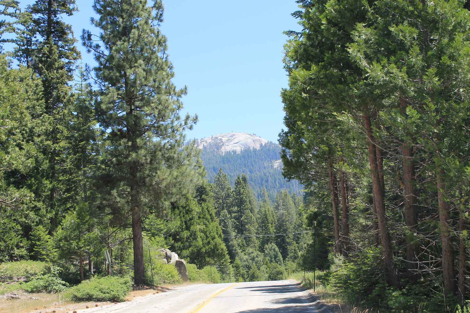 A road with mountain view